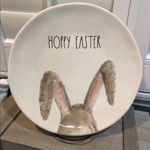 Rae Dunn HOPPY EASTER plate 🐰